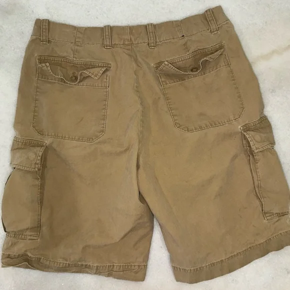 Banana Republic Men's Brown Cargo Shorts - Picture 2 of 4